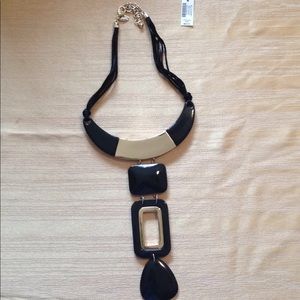 Chico's Stevie Bib Nosz Necklace